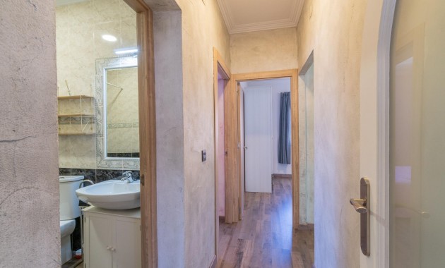 Sale - Villa -
Torrevieja - Torreta florida