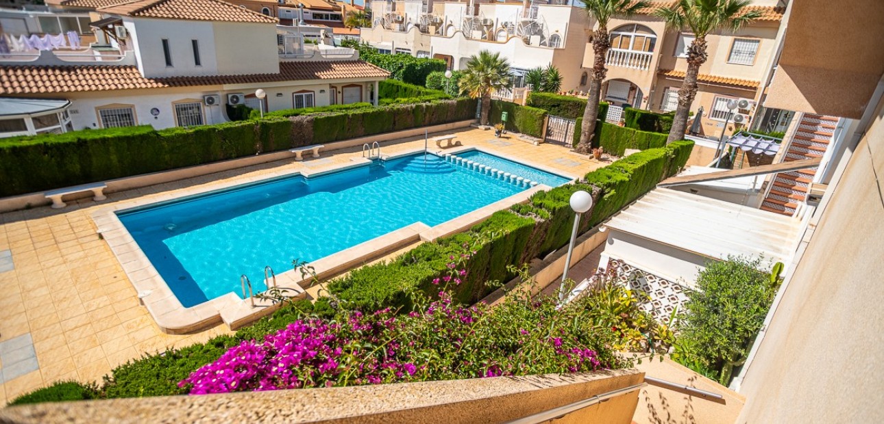 Sale - Apartment / flat -
Alicante - La Florida