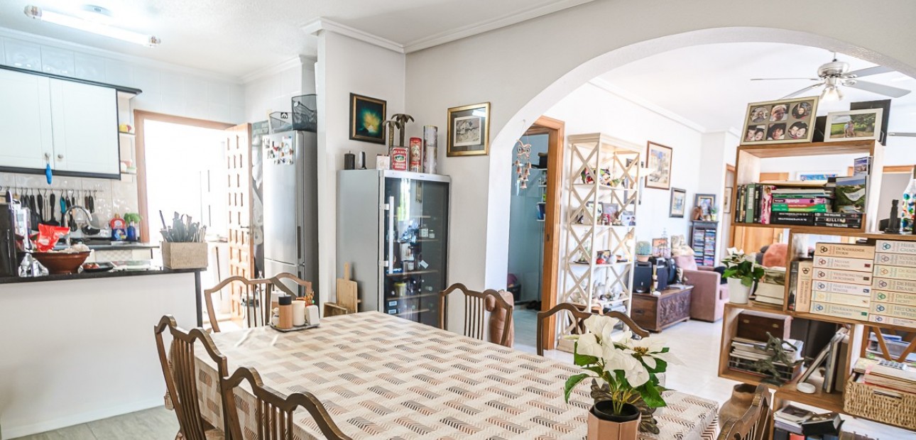 Sale - Apartment / flat -
Alicante - La Florida
