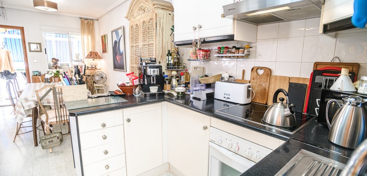 Sale - Apartment / flat -
Alicante - La Florida