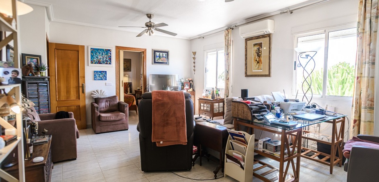 Sale - Apartment / flat -
Alicante - La Florida