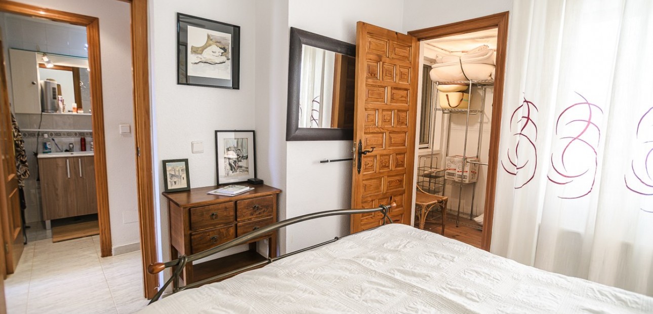 Sale - Apartment / flat -
Alicante - La Florida