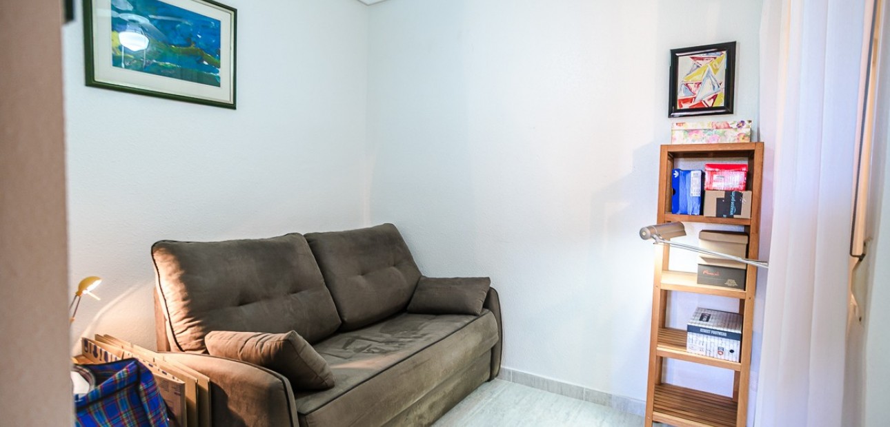 Sale - Apartment / flat -
Alicante - La Florida