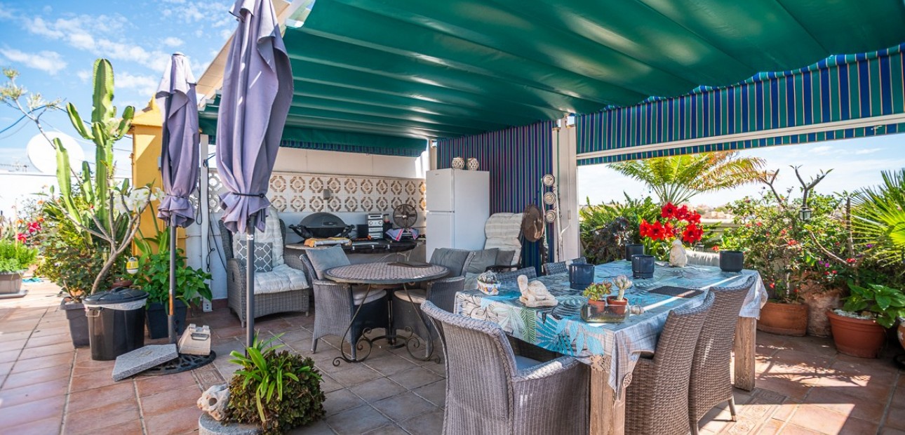 Sale - Apartment / flat -
Alicante - La Florida