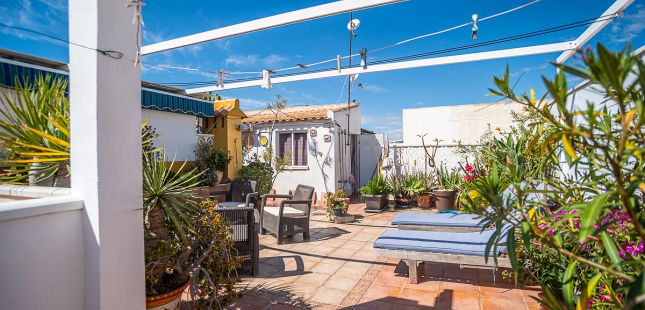 Sale - Apartment / flat -
Alicante - La Florida