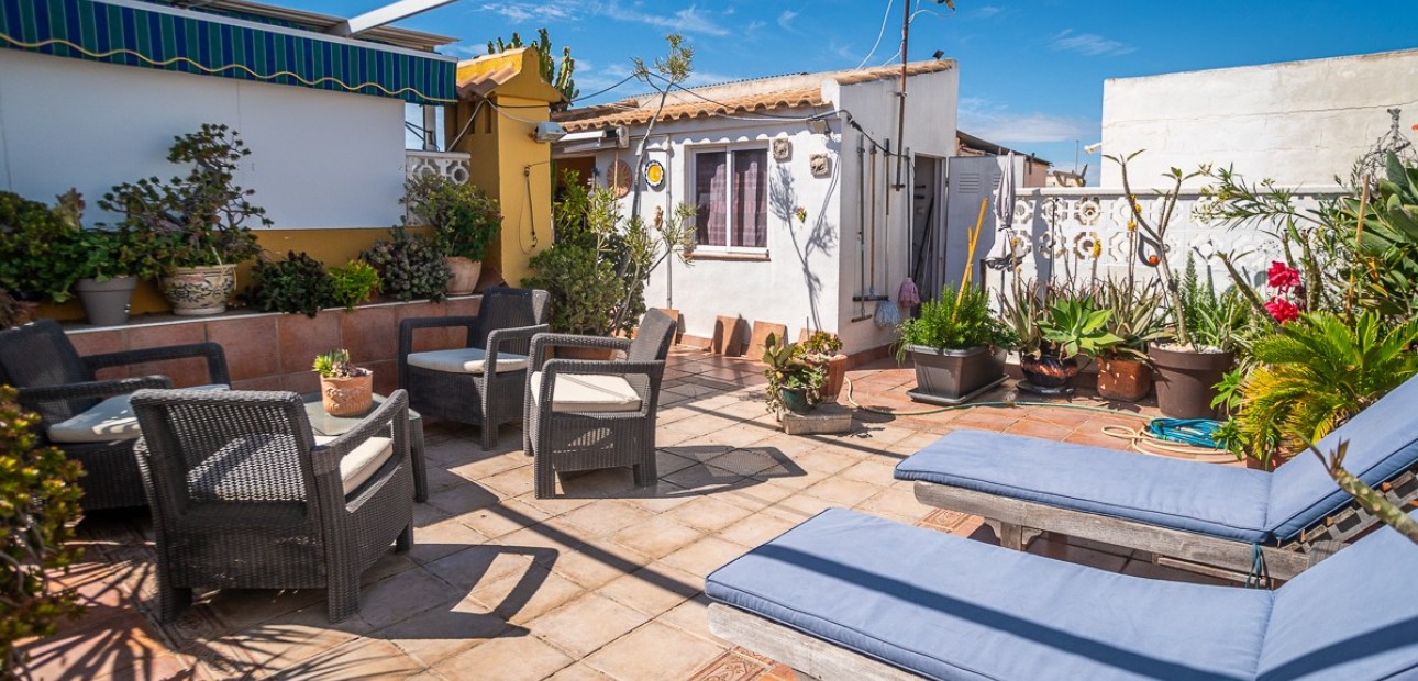 Sale - Apartment / flat -
Alicante - La Florida