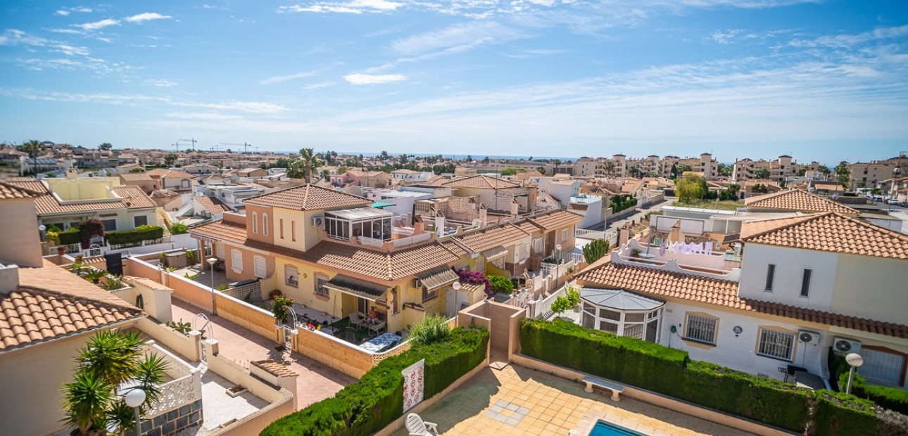 Sale - Apartment / flat -
Alicante - La Florida