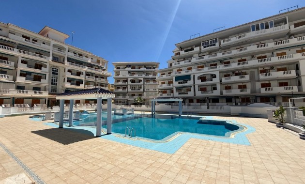 Sale - Apartment / flat -
Torrevieja - Los Europeos