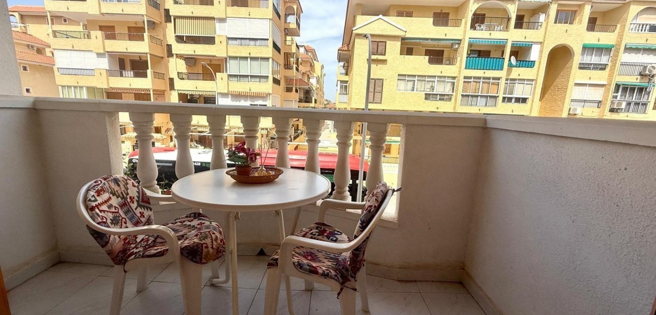 Sale - Apartment / flat -
Torrevieja - Los Europeos
