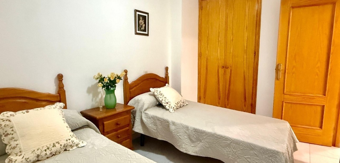 Sale - Apartment / flat -
Torrevieja - Los Europeos