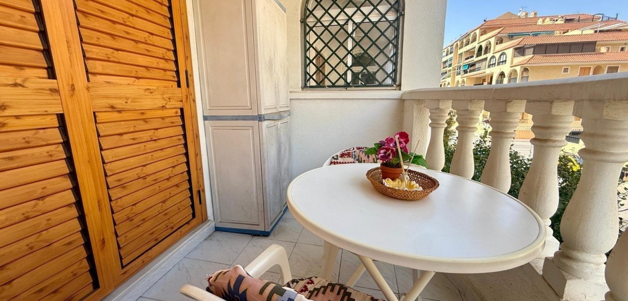 Sale - Apartment / flat -
Torrevieja - Los Europeos
