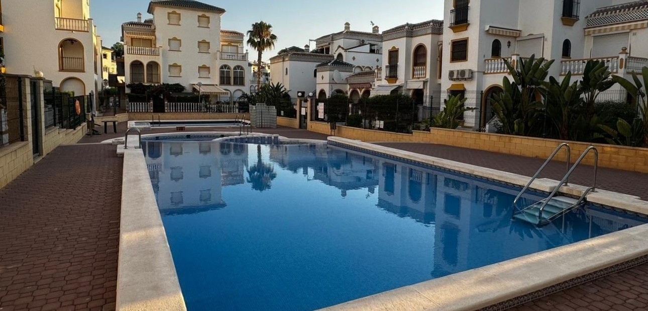 Herverkoop - Appartement / flat -
Torrevieja - La Mata