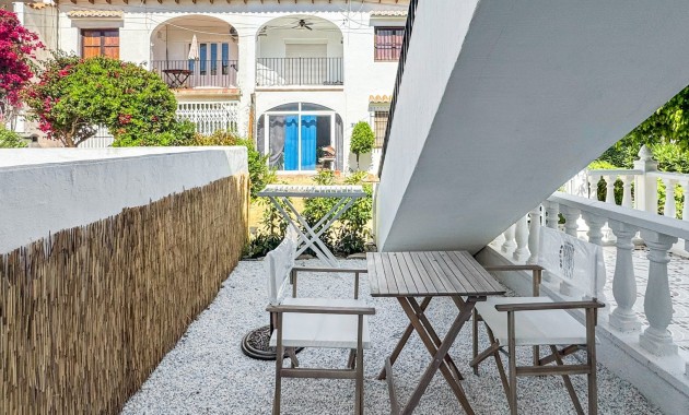 Sale - Apartment / flat -
Orihuela Costa - Los Balcones