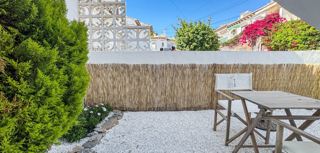 Sale - Apartment / flat -
Orihuela Costa - Los Balcones