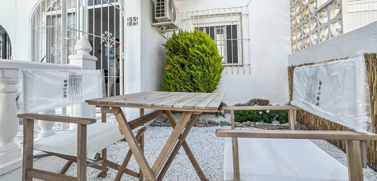 Sale - Apartment / flat -
Orihuela Costa - Los Balcones