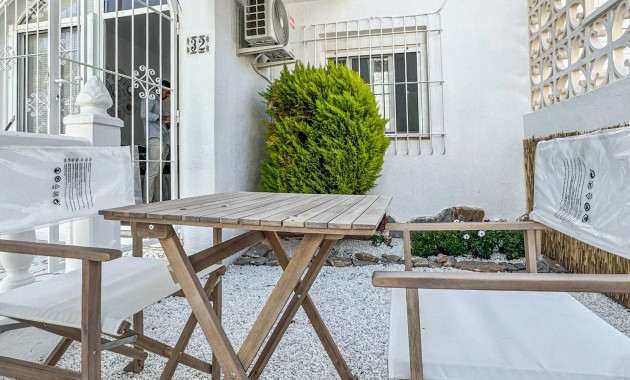 Sale - Apartment / flat -
Orihuela Costa - Los Balcones