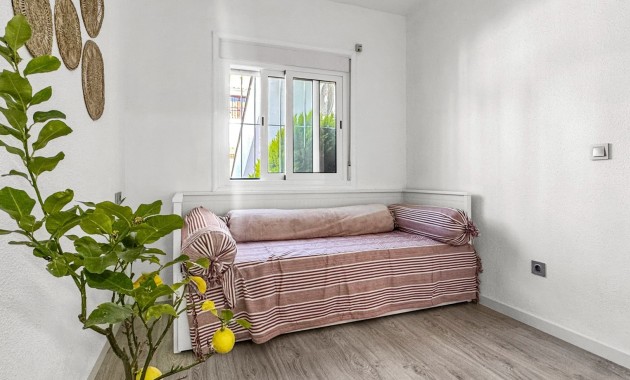 Sale - Apartment / flat -
Orihuela Costa - Los Balcones