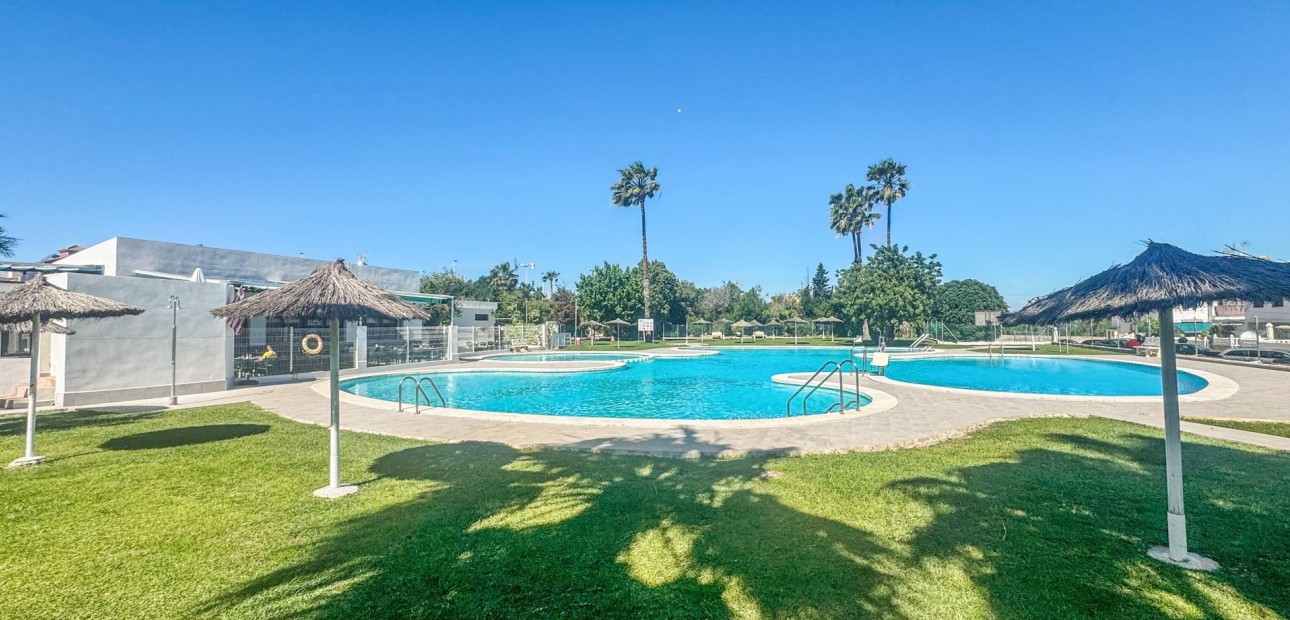 Sale - Apartment / flat -
Orihuela Costa - Los Balcones