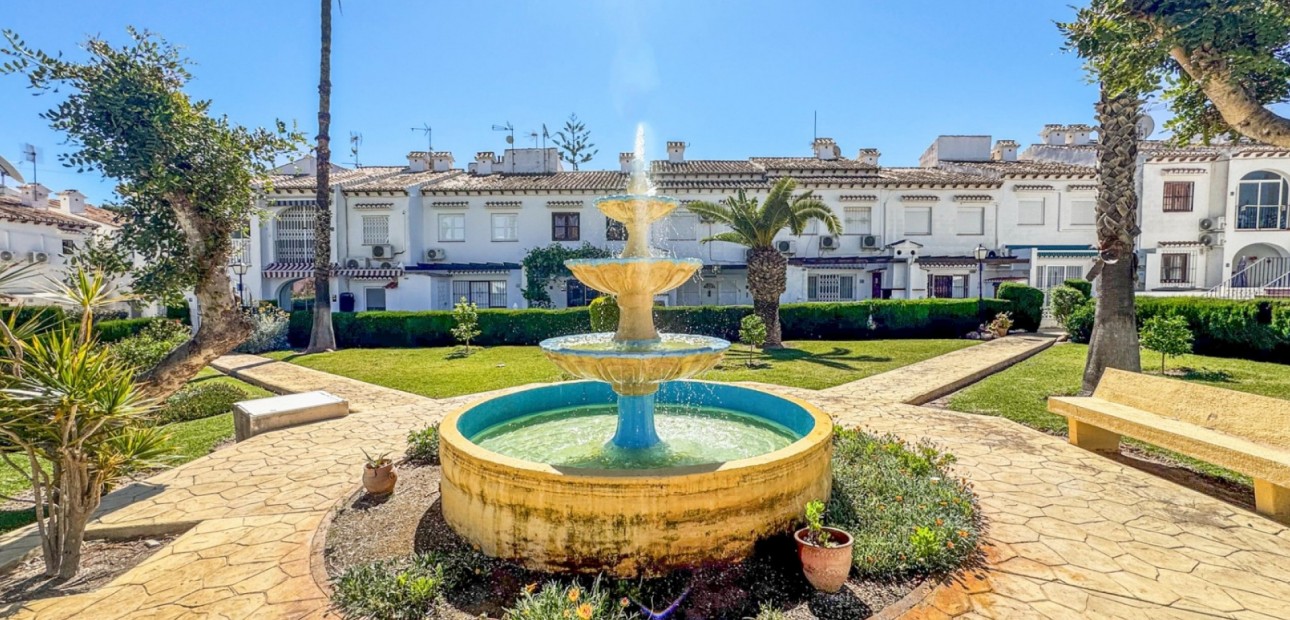 Sale - Apartment / flat -
Orihuela Costa - Los Balcones