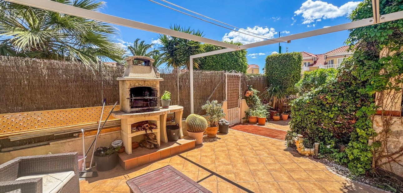 Sale - Townhouse -
Orihuela Costa - La Florida