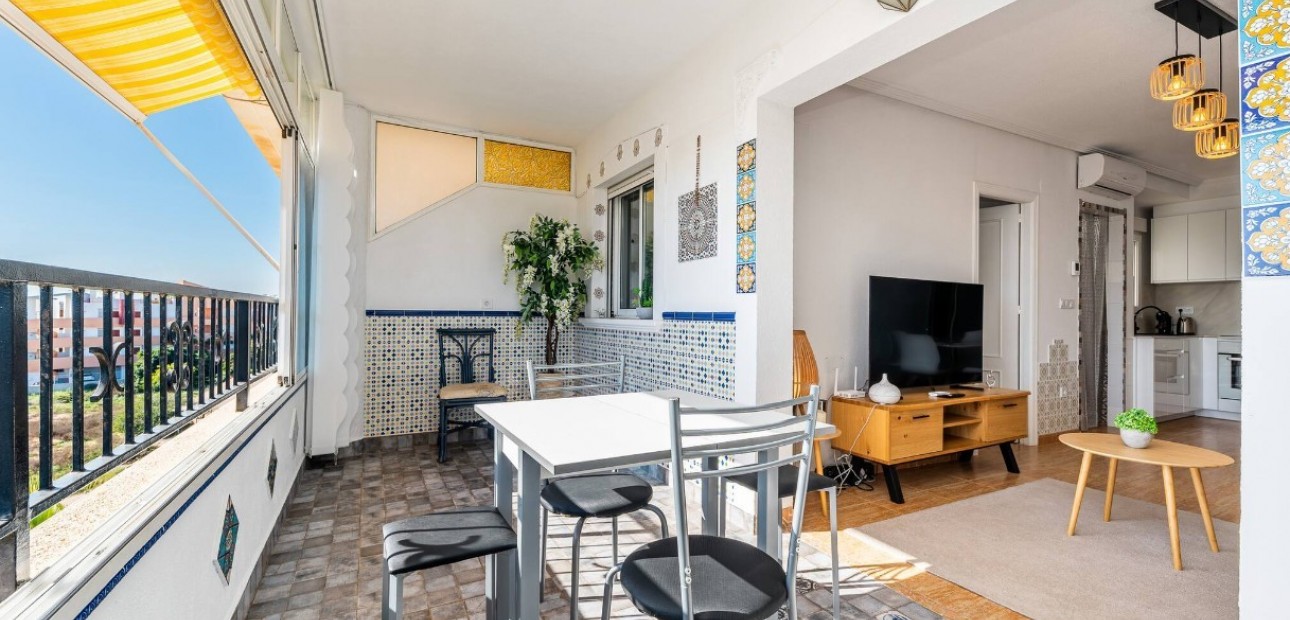 Sale - Apartment / flat -
Orihuela Costa - Playa Flamenca