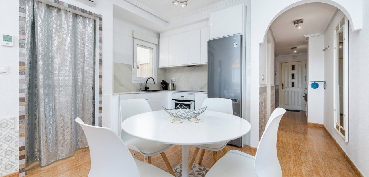 Sale - Apartment / flat -
Orihuela Costa - Playa Flamenca