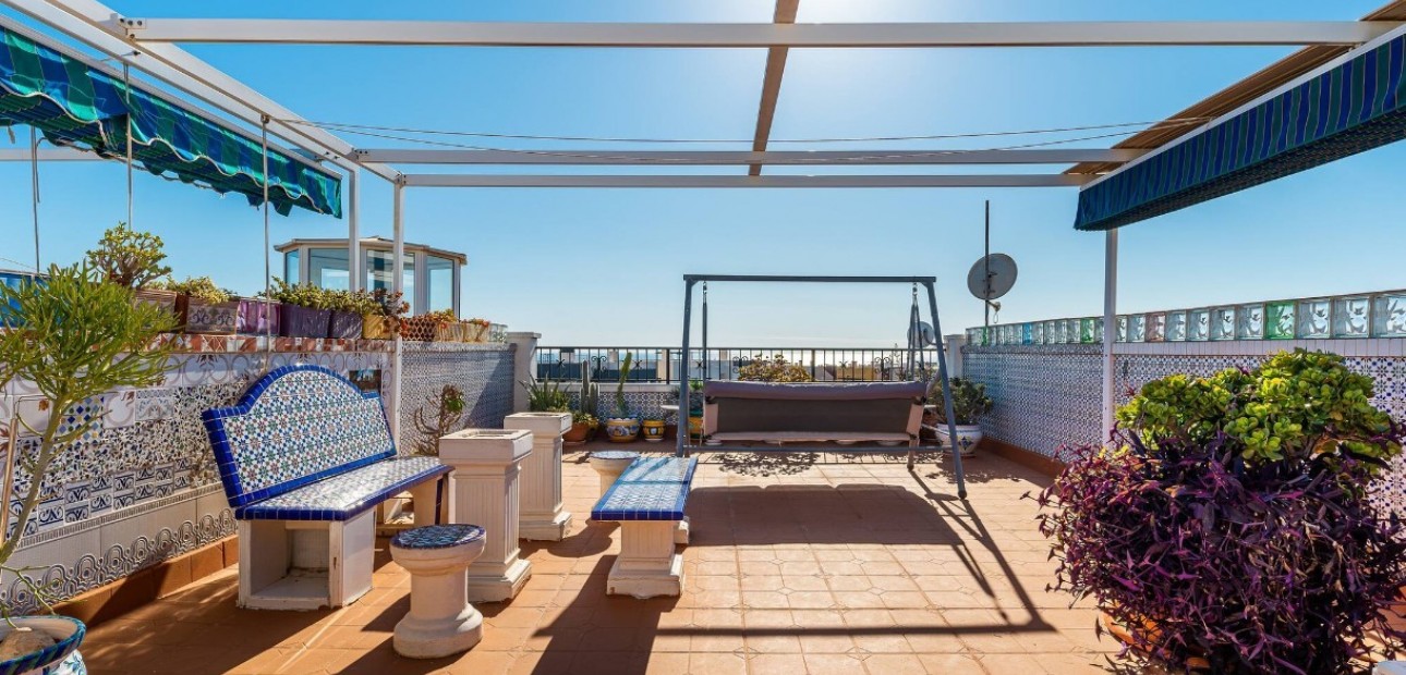 Sale - Apartment / flat -
Orihuela Costa - Playa Flamenca