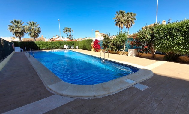 Sale - Apartment / flat -
Orihuela Costa - Playa Flamenca