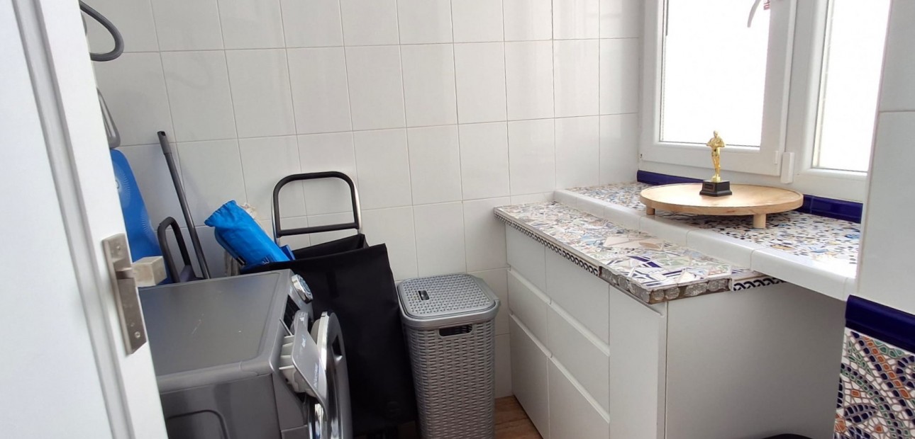 Sale - Apartment / flat -
Orihuela Costa - Playa Flamenca