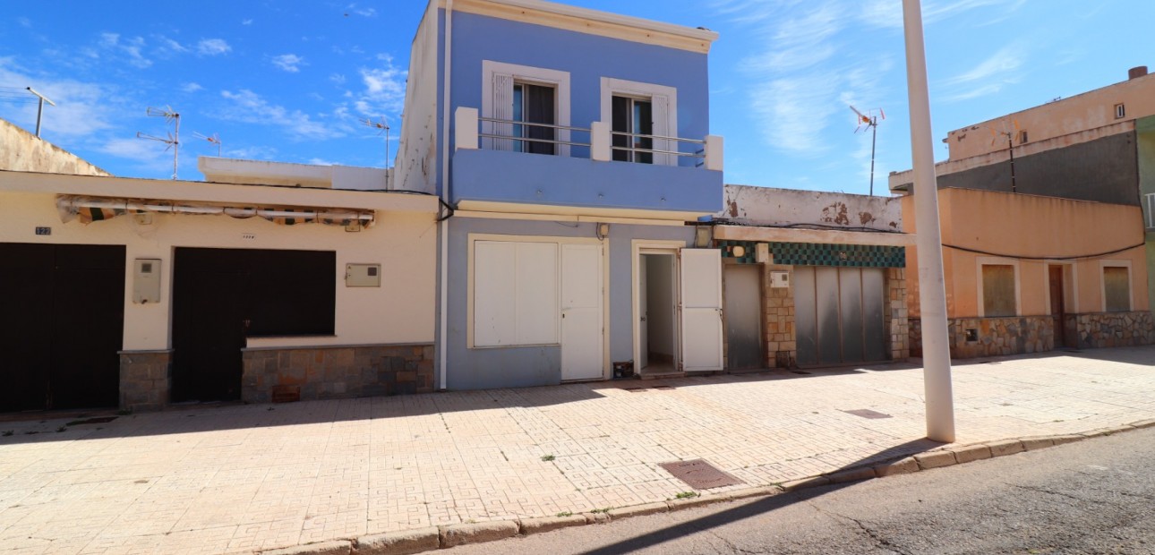 Sale - Apartment / flat -
Los Nietos - Los Nietos - Town
