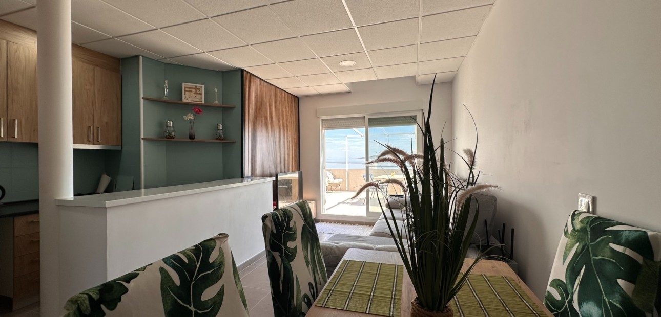 Sale - Apartment / flat -
Los Nietos - Los Nietos - Town