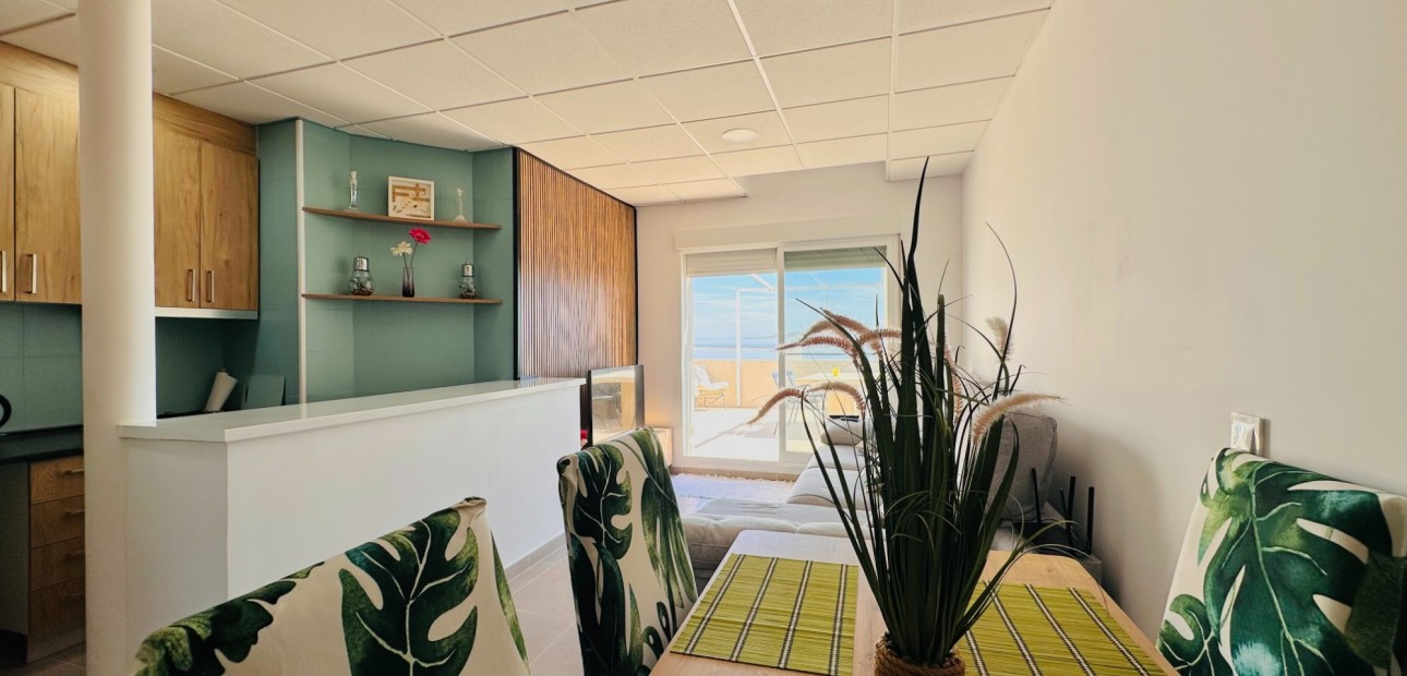 Sale - Apartment / flat -
Los Nietos - Los Nietos - Town