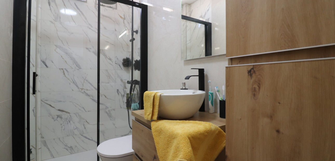 Sale - Apartment / flat -
Los Nietos - Los Nietos - Town