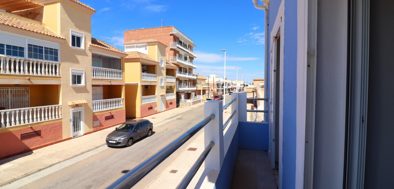 Sale - Apartment / flat -
Los Nietos - Los Nietos - Town