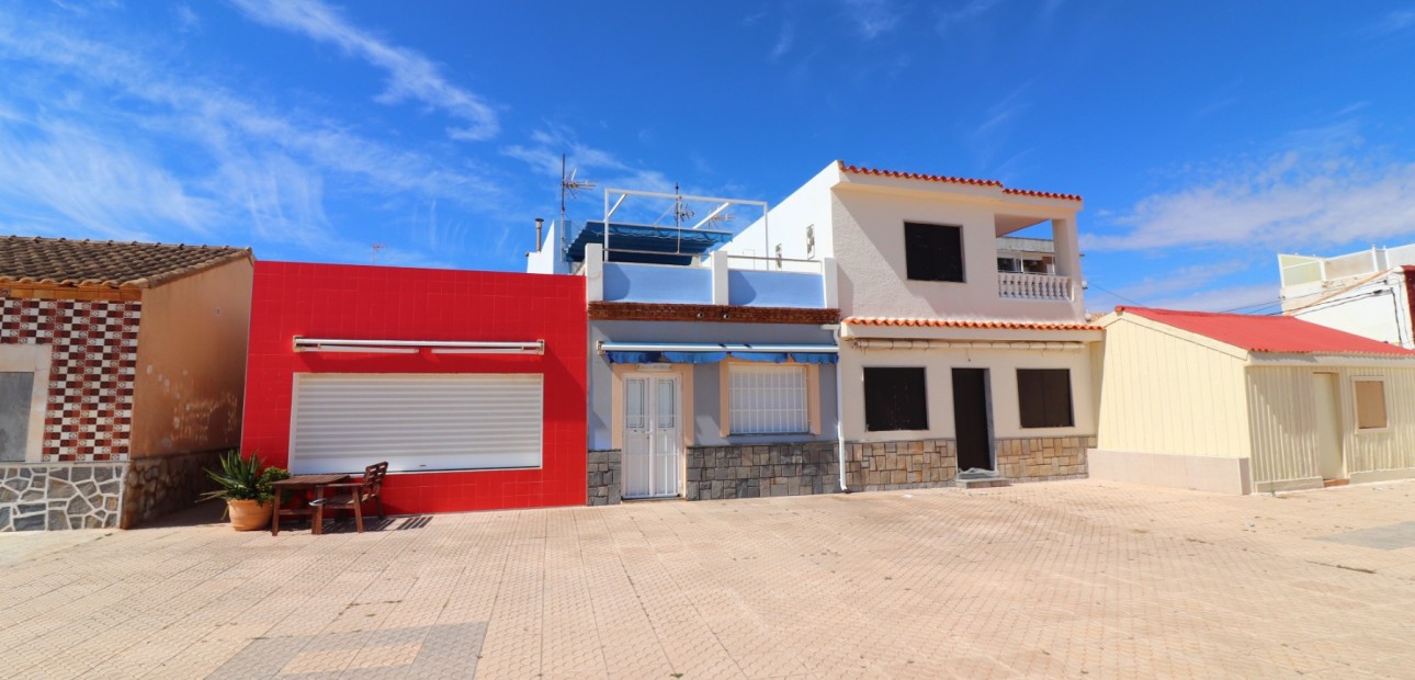 Sale - Apartment / flat -
Los Nietos - Los Nietos - Town