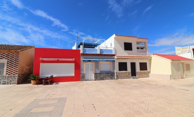 Sale - Apartment / flat -
Los Nietos - Los Nietos - Town