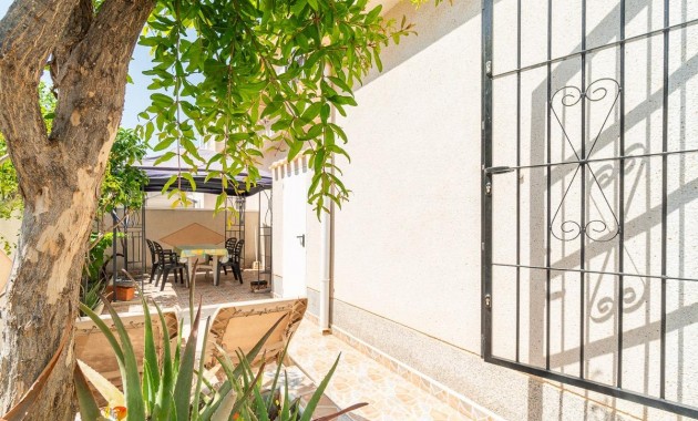 Sale - Villa -
Orihuela Costa - Playa Flamenca