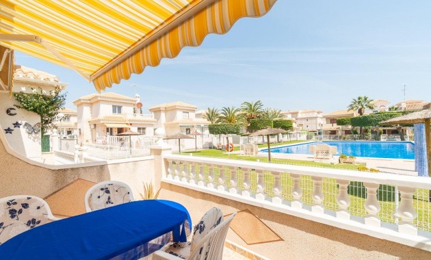 Sale - Villa -
Orihuela Costa - Playa Flamenca