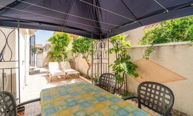 Sale - Villa -
Orihuela Costa - Playa Flamenca
