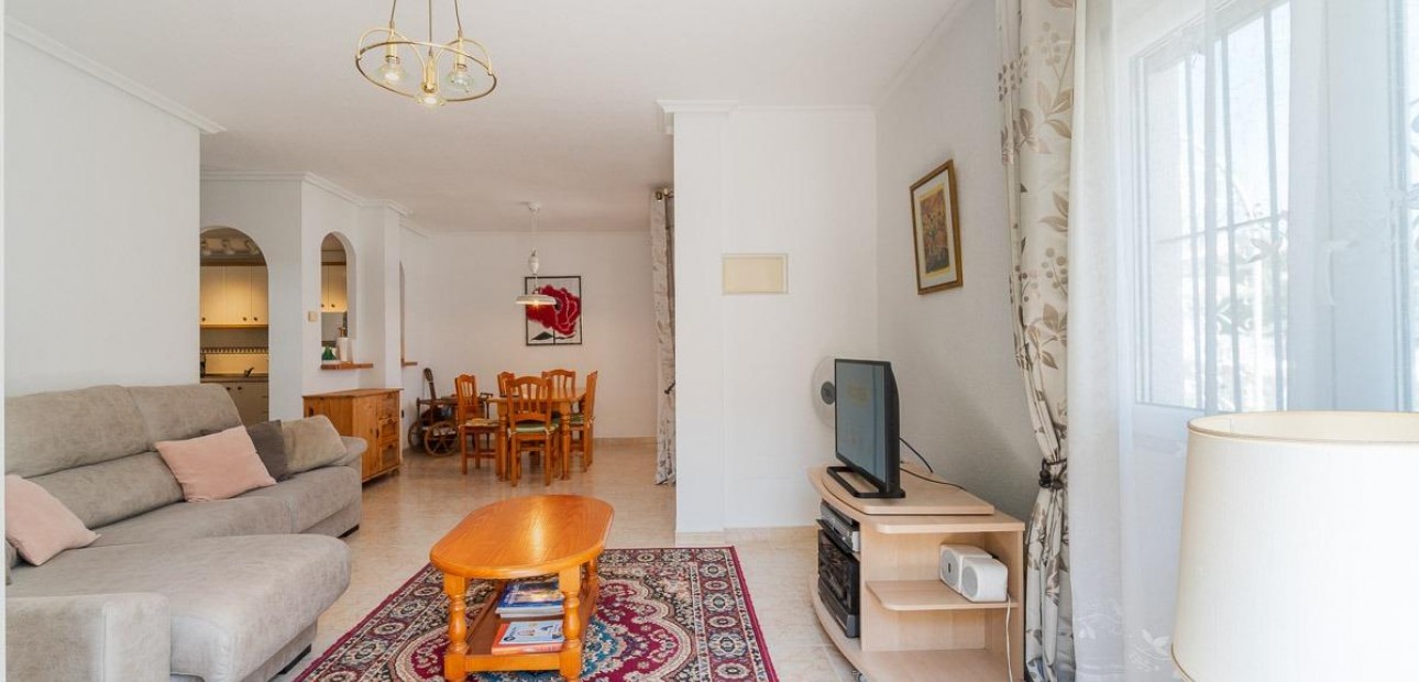 Sale - Villa -
Orihuela Costa - Playa Flamenca