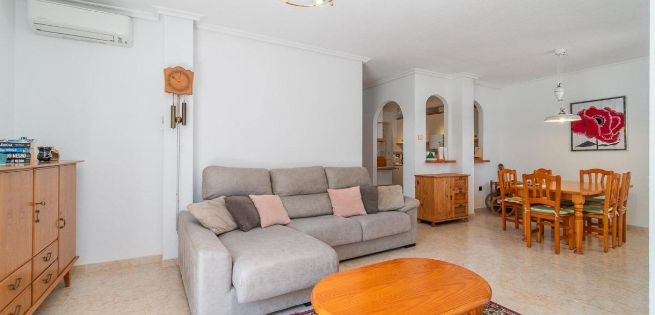 Sale - Villa -
Orihuela Costa - Playa Flamenca
