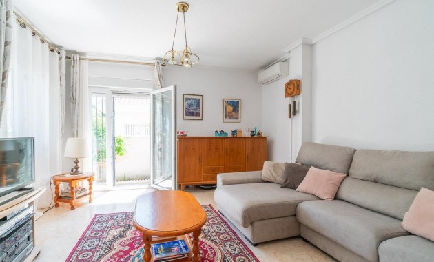 Sale - Villa -
Orihuela Costa - Playa Flamenca
