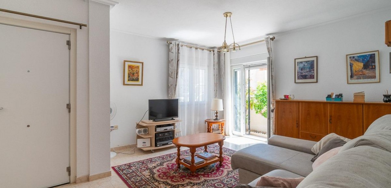 Sale - Villa -
Orihuela Costa - Playa Flamenca