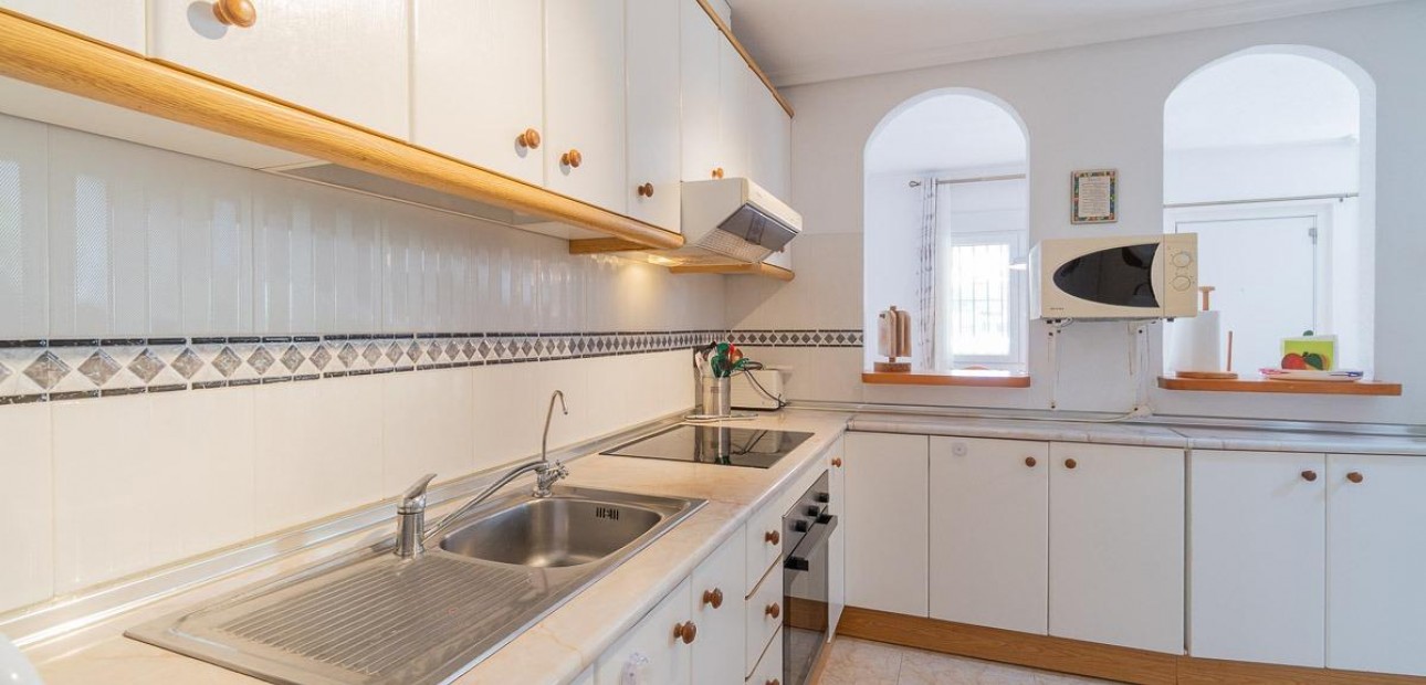 Sale - Villa -
Orihuela Costa - Playa Flamenca