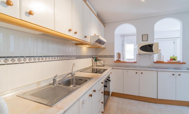 Sale - Villa -
Orihuela Costa - Playa Flamenca