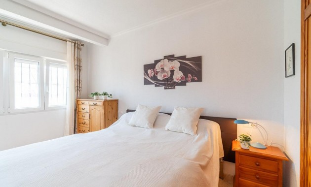 Sale - Villa -
Orihuela Costa - Playa Flamenca