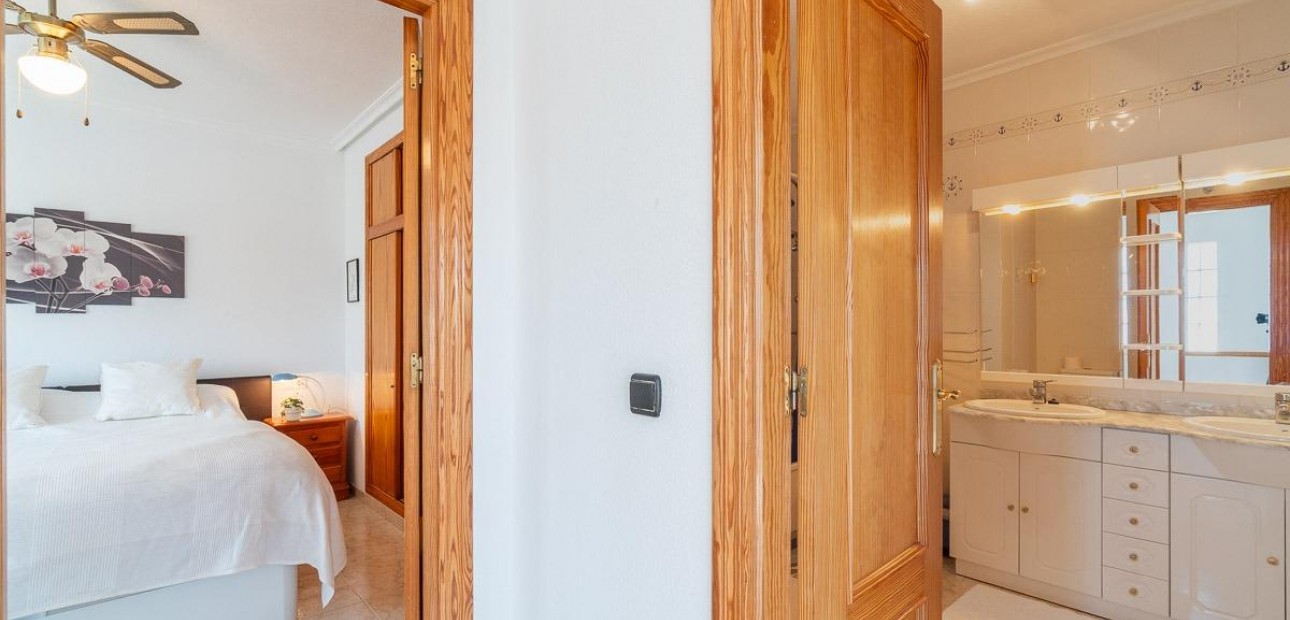 Sale - Villa -
Orihuela Costa - Playa Flamenca