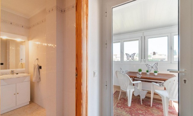 Sale - Villa -
Orihuela Costa - Playa Flamenca