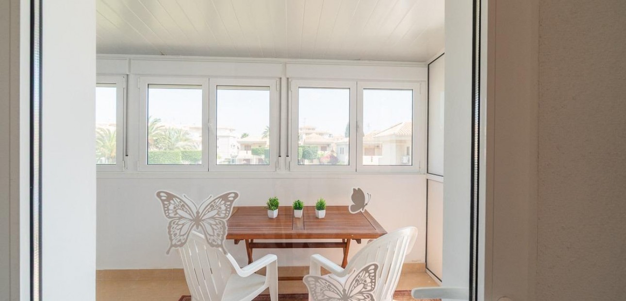 Sale - Villa -
Orihuela Costa - Playa Flamenca