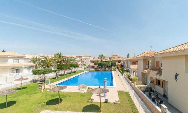 Sale - Villa -
Orihuela Costa - Playa Flamenca